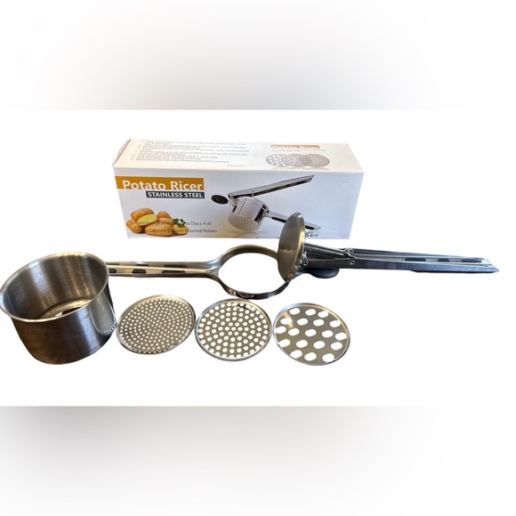 Stainless Steel Potato Ricer & Food Masher, 3 Discs, Easy Clean, 1 Cup Capacity - Picture 6 of 9